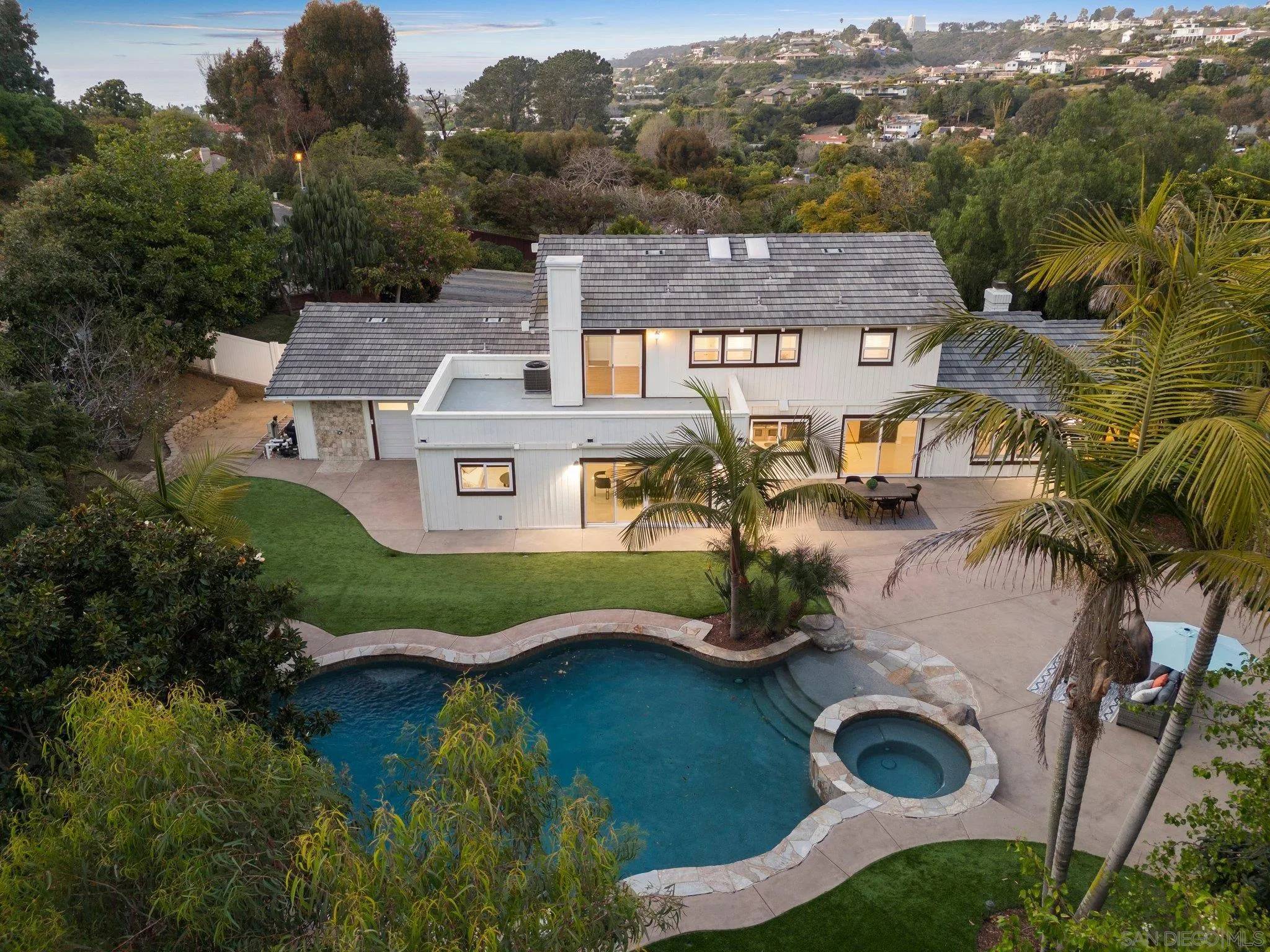 La Jolla, CA 92037,2505 Hidden Valley Pl