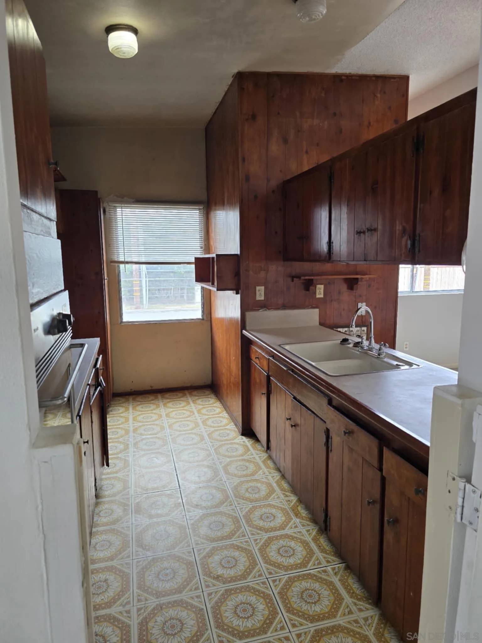 San Diego, CA 92123,2806 Mission Village Dr.