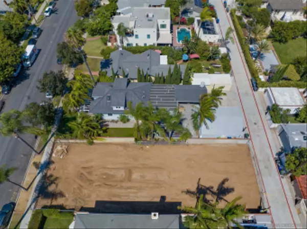 Coronado, CA 92118,743 B Avenue #1