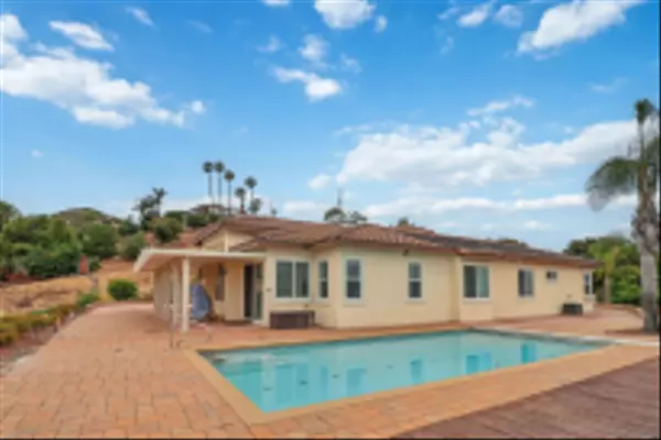 2387 Country Heights Rd., Escondido, CA 92026