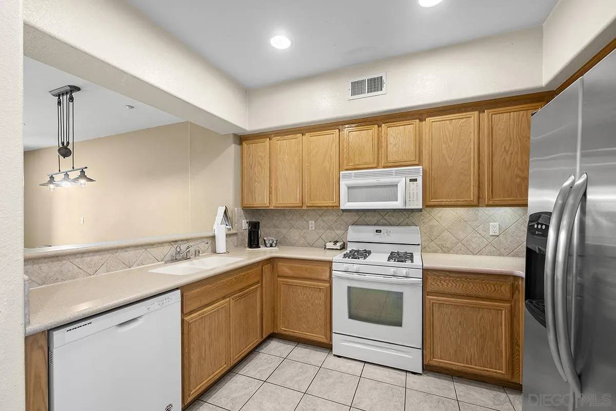 Chula Vista, CA 91915,1338 Caminito Fabrizio #72