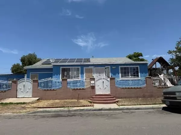 4546 Redwood St, San Diego, CA 92105