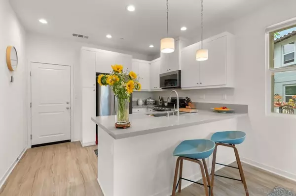 Oceanside, CA 92057,4170 Sitio Cielo