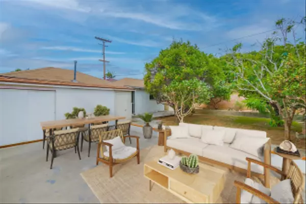 San Diego, CA 92109,1354 Chalcedony St