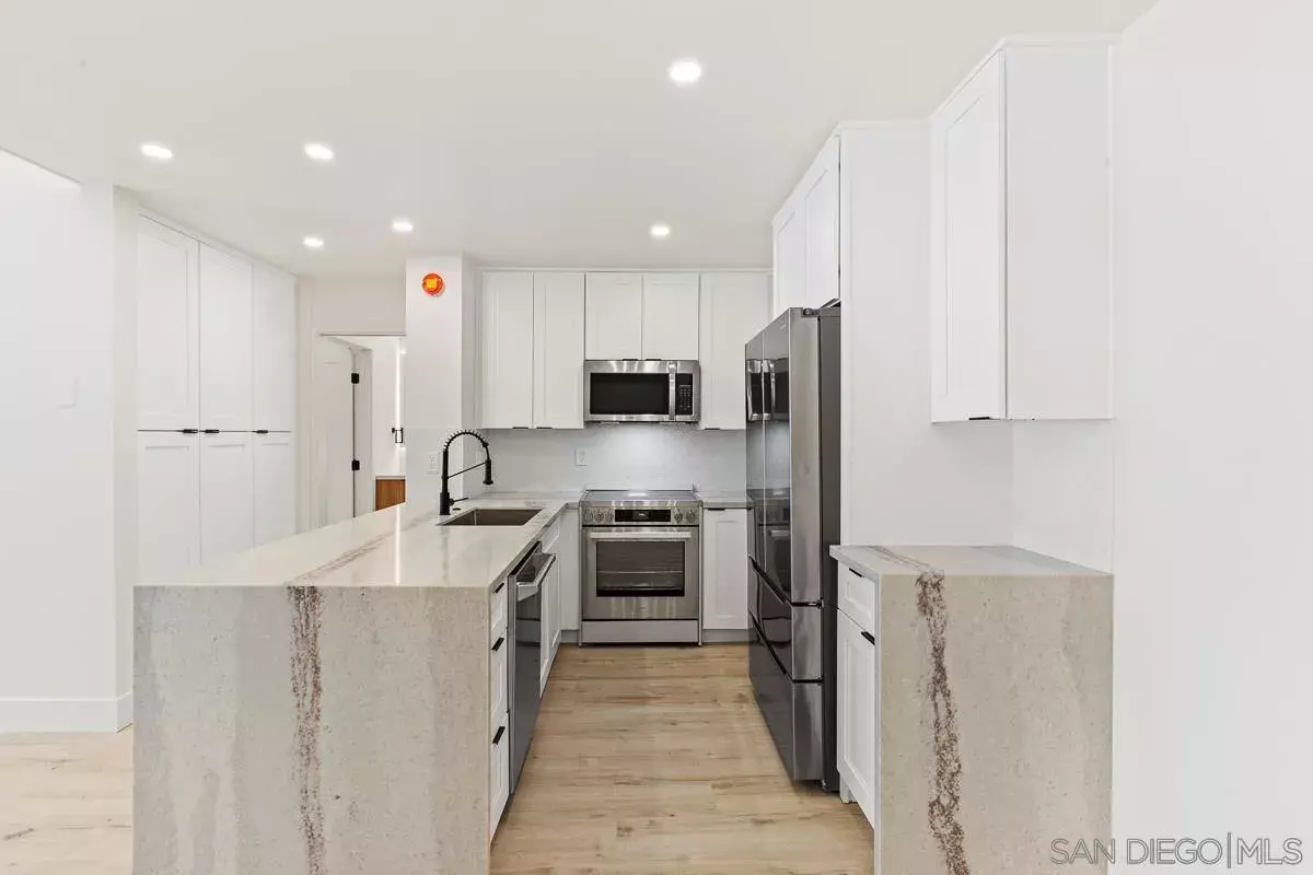 San Diego, CA 92109,1855 diamond st #5-309