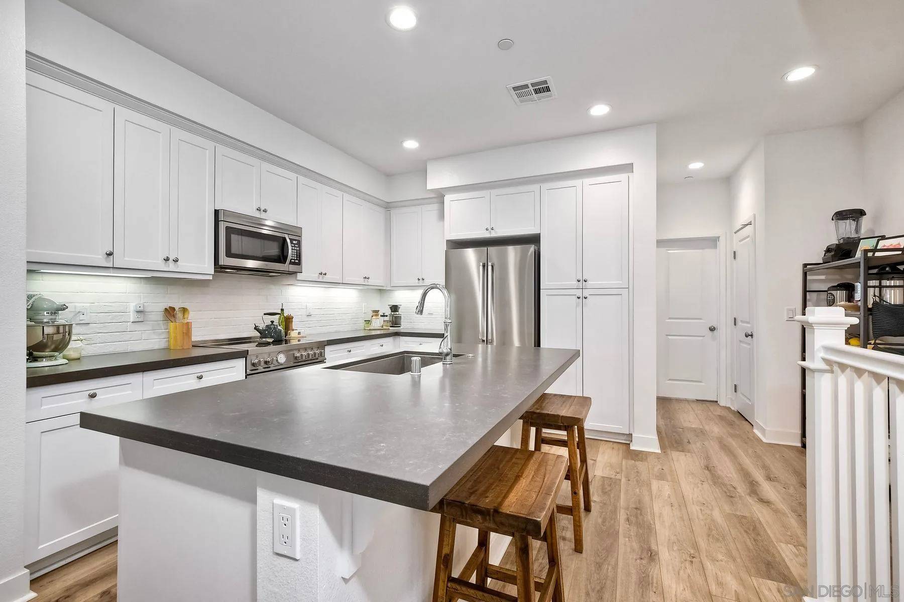 Oceanside, CA 92054,1103 Makena Way