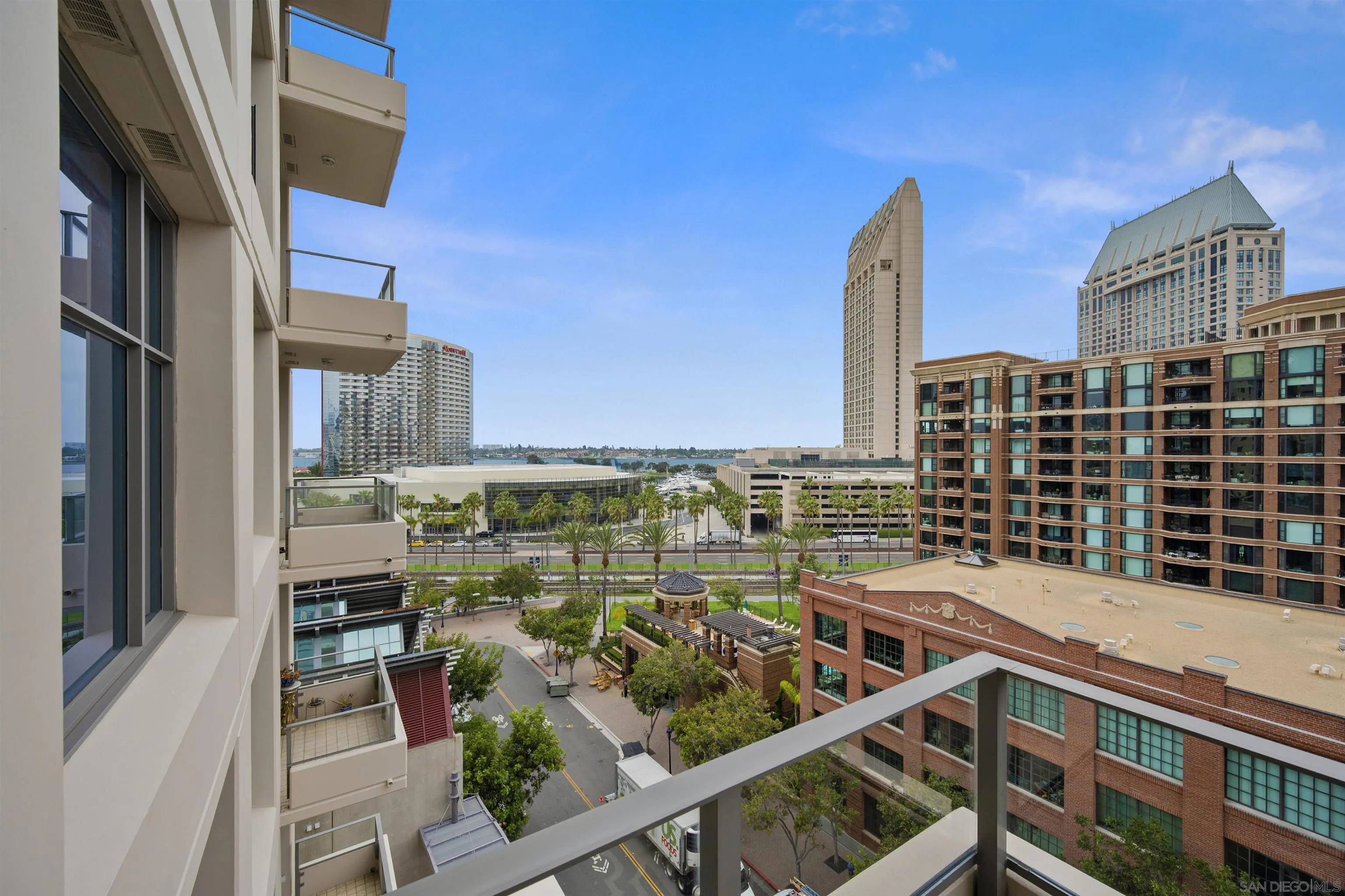 San Diego, CA 92101,550 Front Street #707