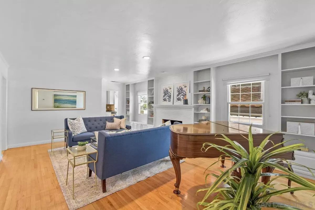 San Diego, CA 92106,3033 Browning