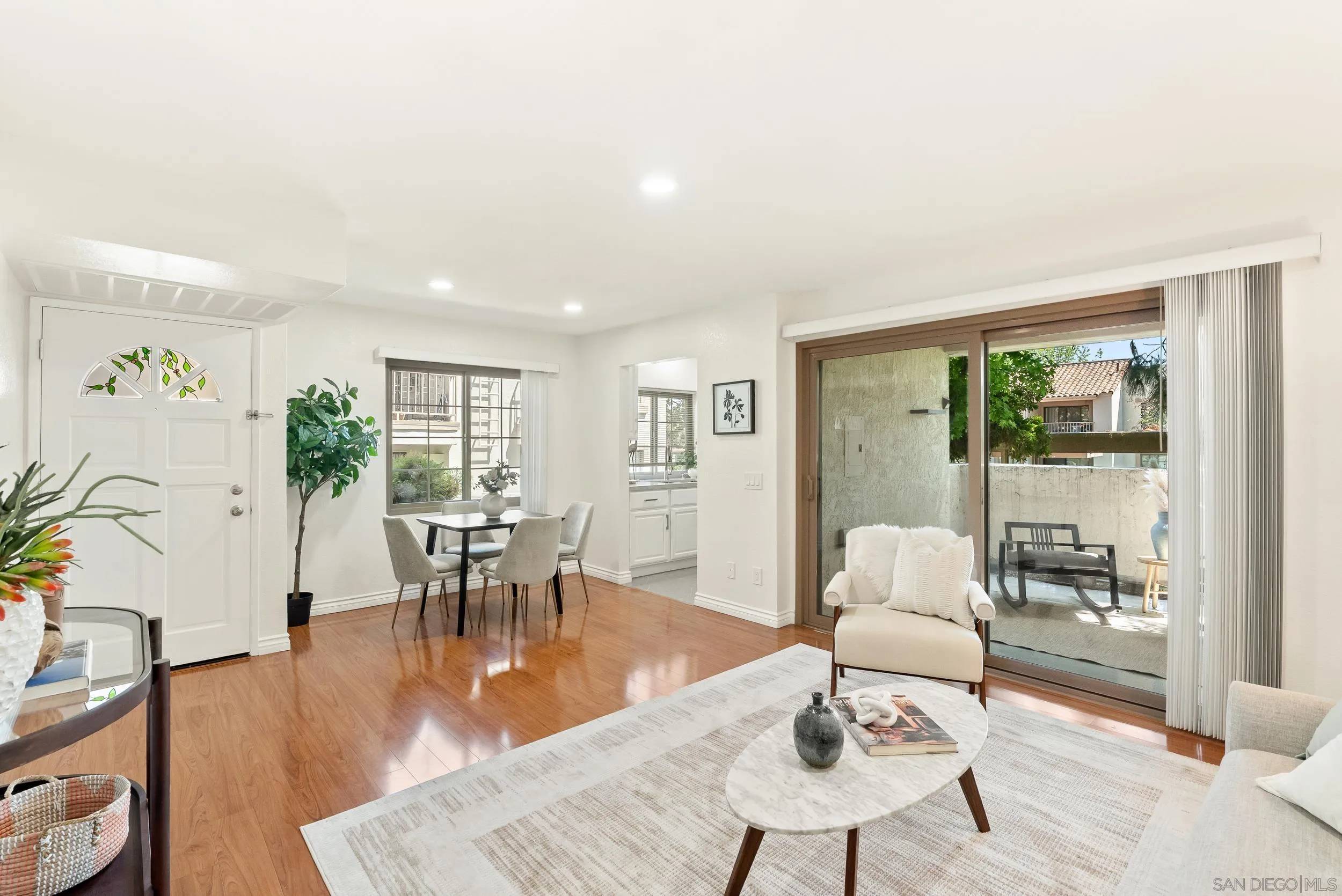 13076 Wimberly Square #45, San Diego, CA 92128