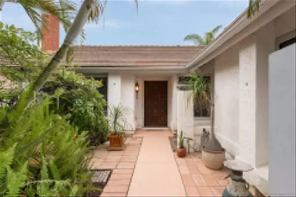 Carlsbad, CA 92010,2748 Olympia Dr