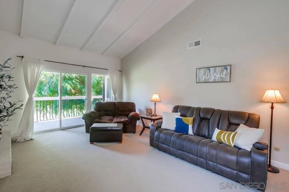 12006 Caminito Campana, San Diego, CA 92128