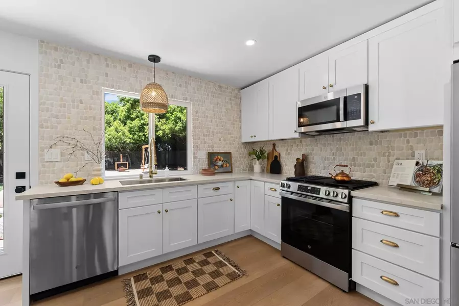 1832 California St, Oceanside, CA 92054