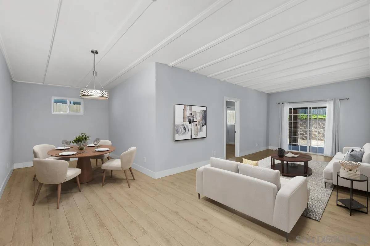Santee, CA 92071,9956 Via Debbie