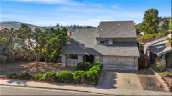 9562 Benavente St, San Diego, CA 92129