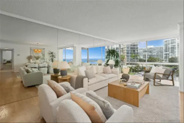 Coronado, CA 92118,1730 Avenida Del Mundo #310