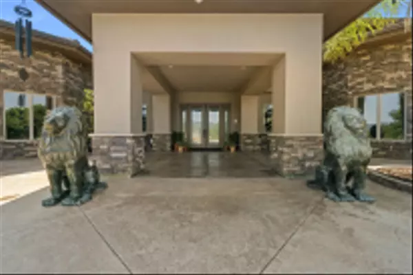 Alpine, CA 91901,2882 Conestoga Circle