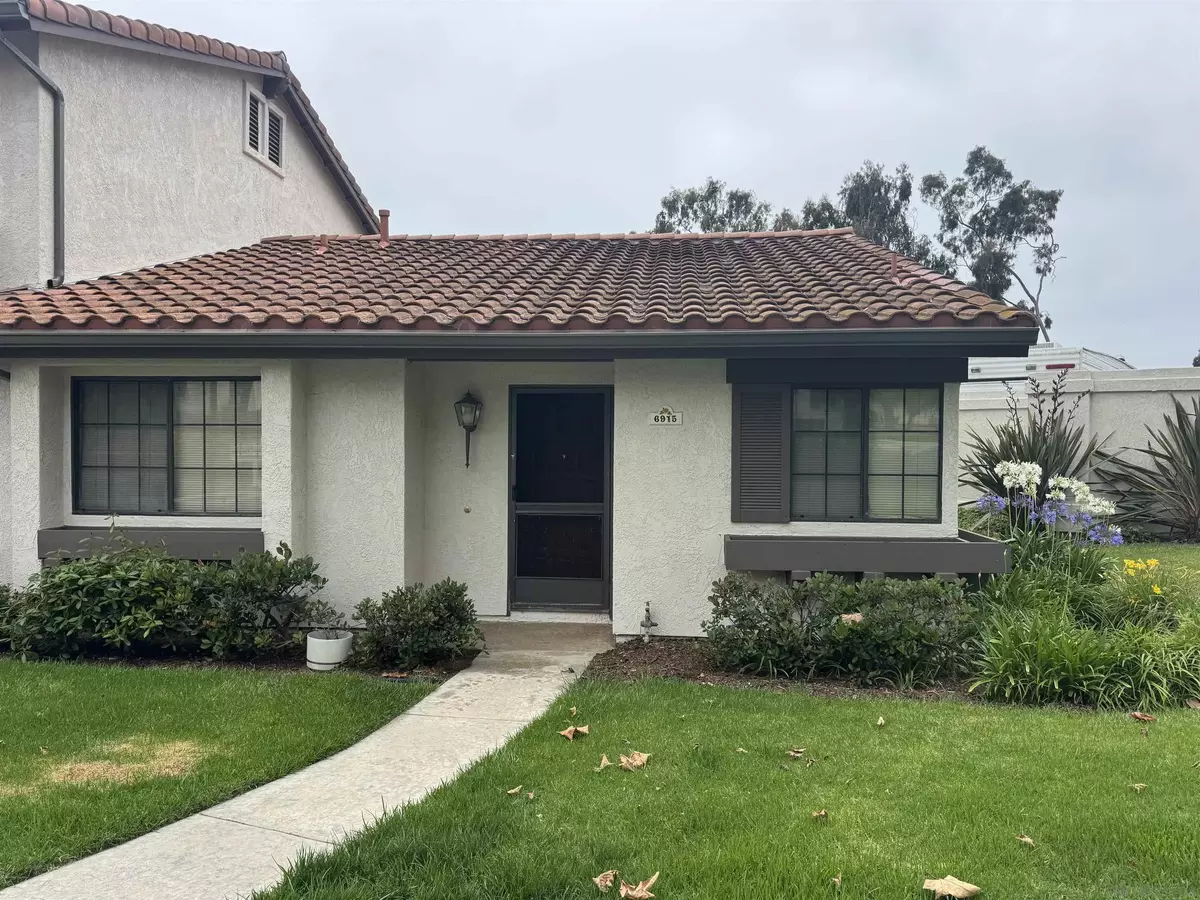 Carlsbad, CA 92011,6915 Pear Tree Drive