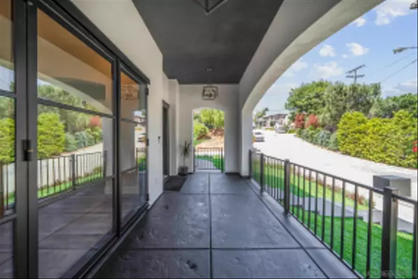 San Diego, CA 92103,3160 Goldfinch St