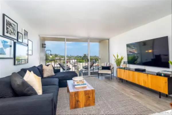 Pacific Beach, CA 92109,4944 Cass St. #609