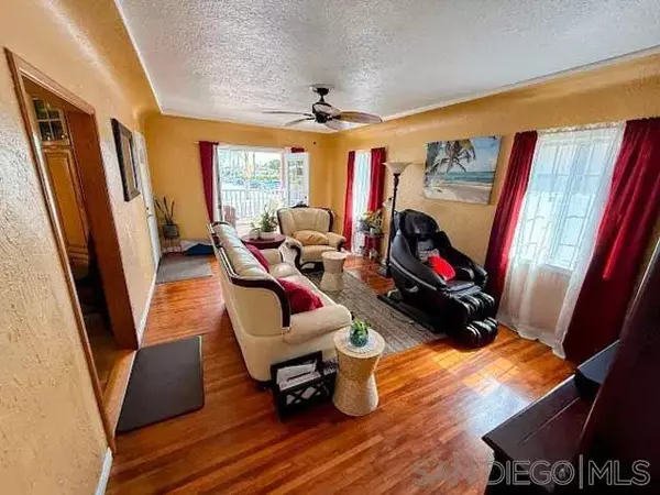 San Diego, CA 92116,3430 Monroe Ave