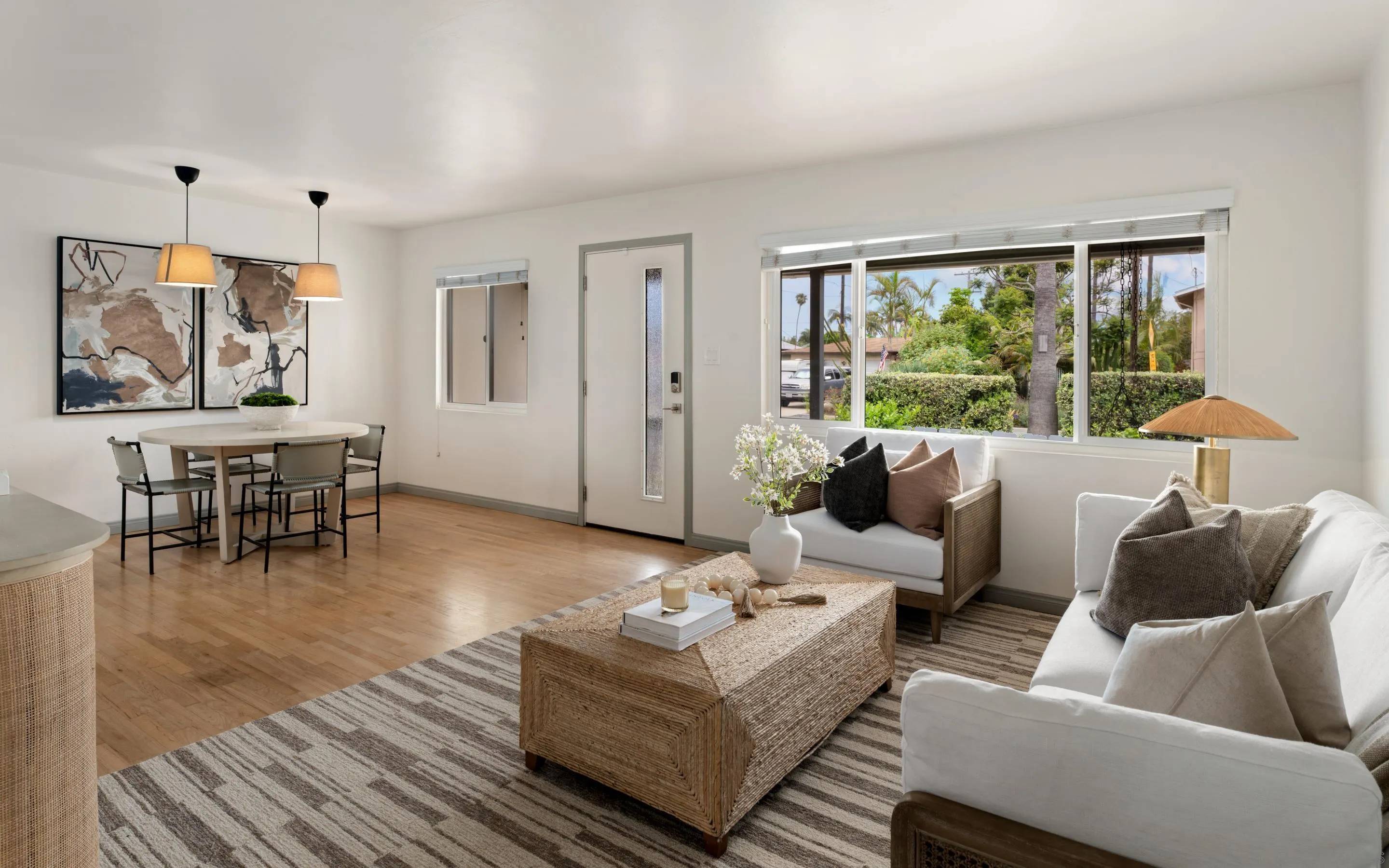 Oceanside, CA 92054,1004 California St