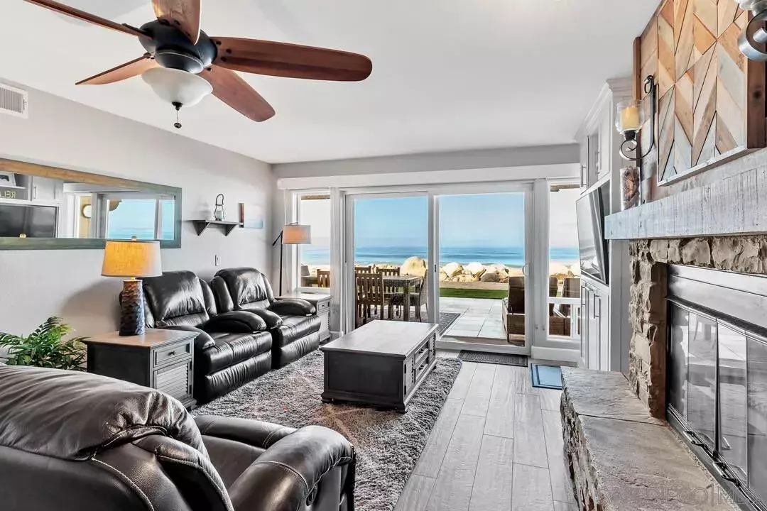 Imperial Beach, CA 91932,1456 Seacoast Dr #1B