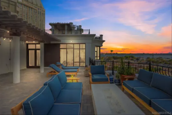 700 W Harbor Dr #705, San Diego, CA 92101
