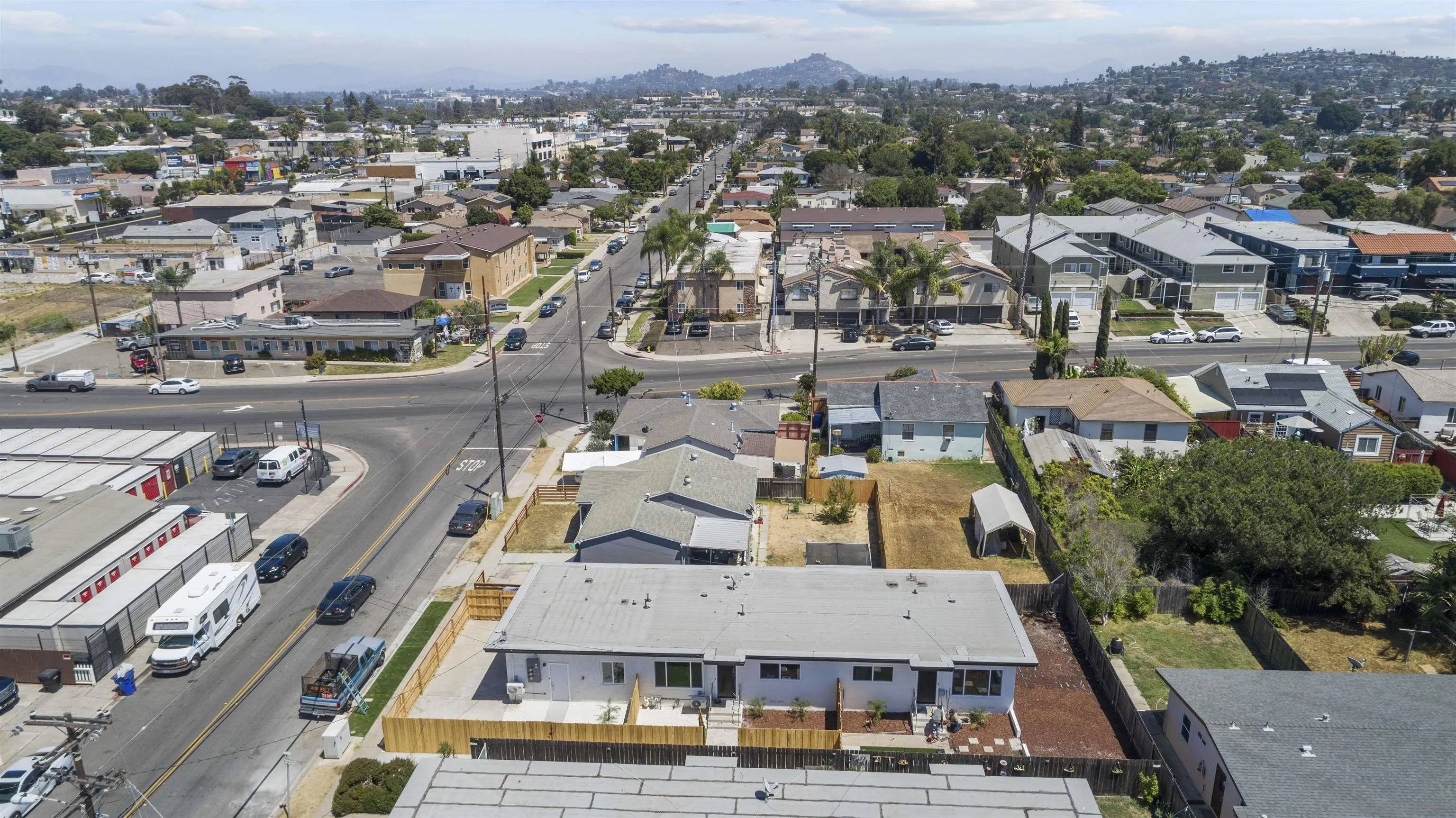 San Diego, CA 92115,6979-81 Amherst