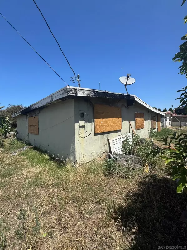 Spring Valley, CA 91977,8603 Eileen St