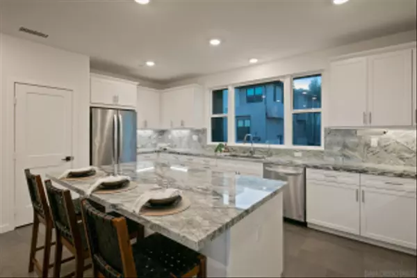 San Diego, CA 92108,2779 VIA ALTA PL