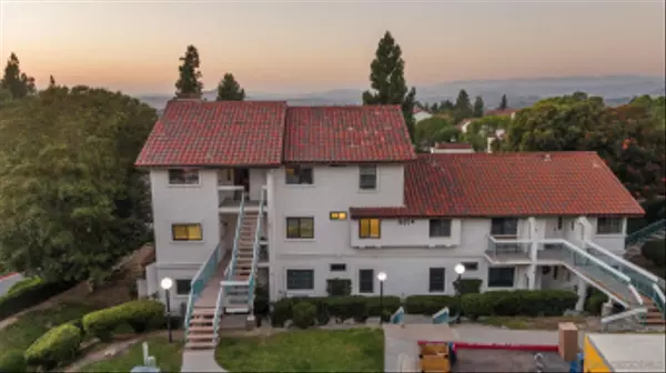 San Diego, CA 92128,16304 Avenida Venusto #C