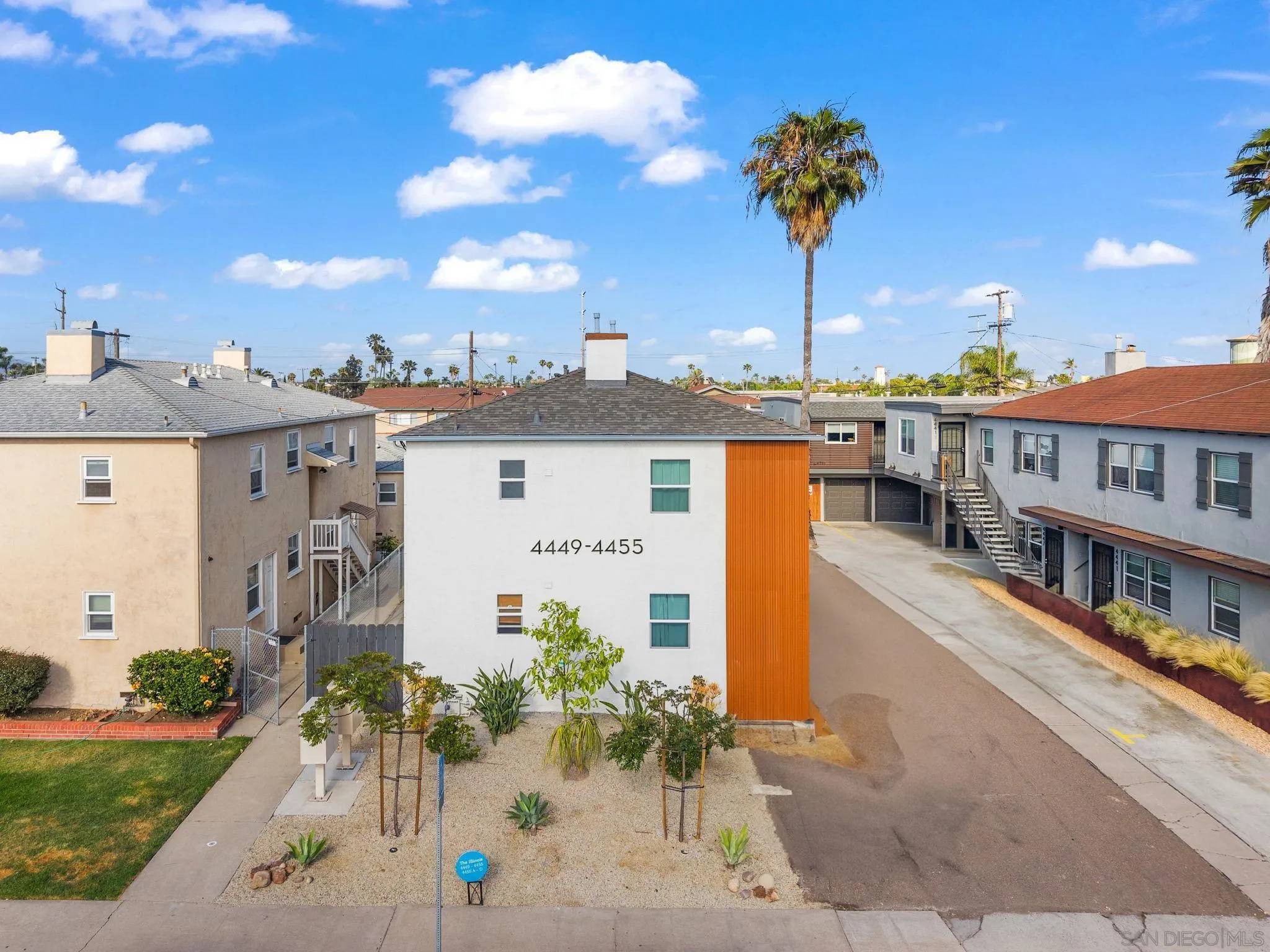 San Diego, CA 92116,4449-55 Illinois St