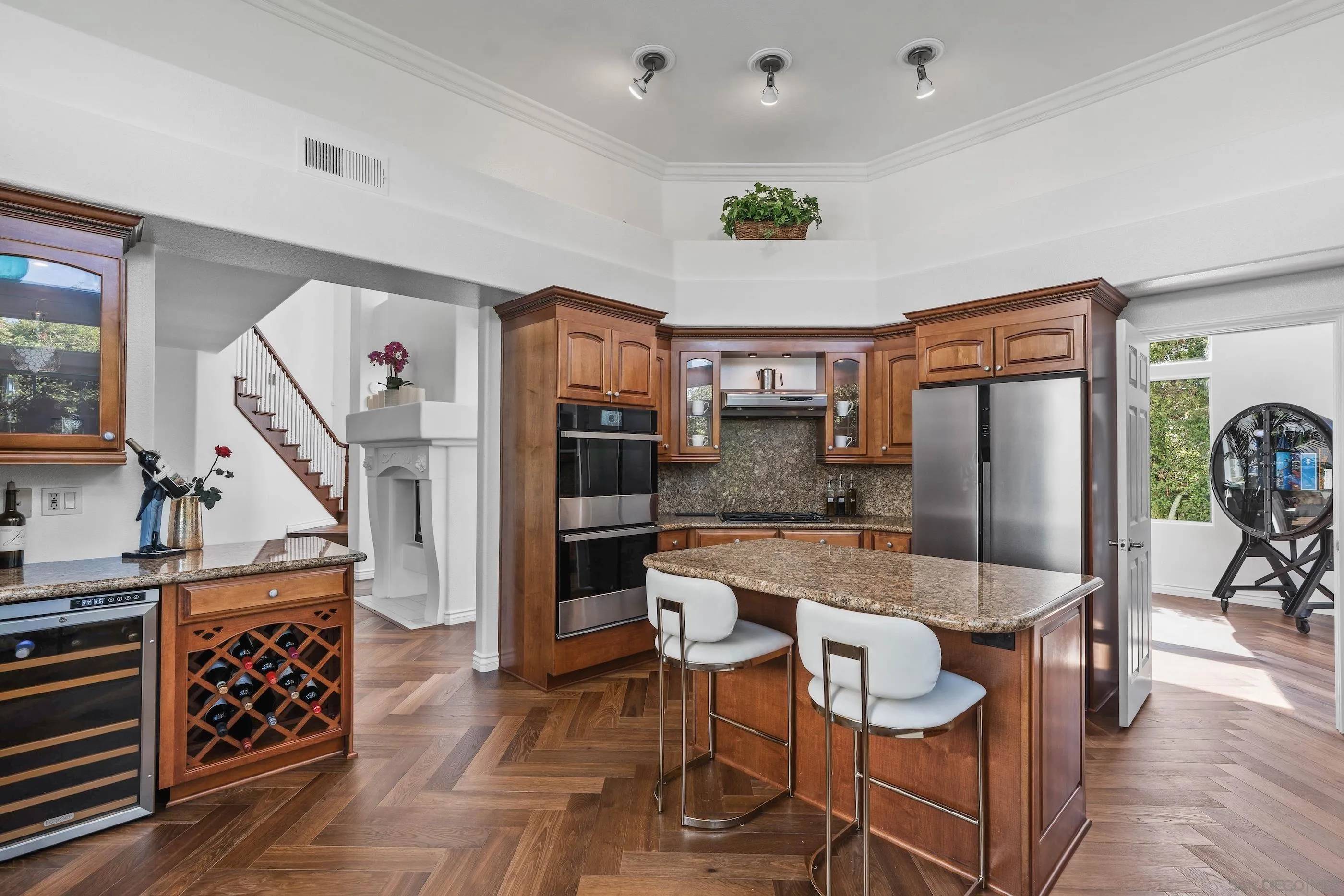 Oceanside, CA 92056,4934 Amador Dr
