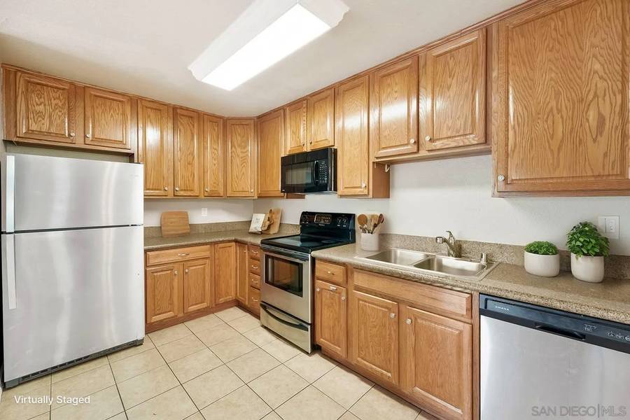 1825 Bayview Heights Dr #84, San Diego, CA 92105