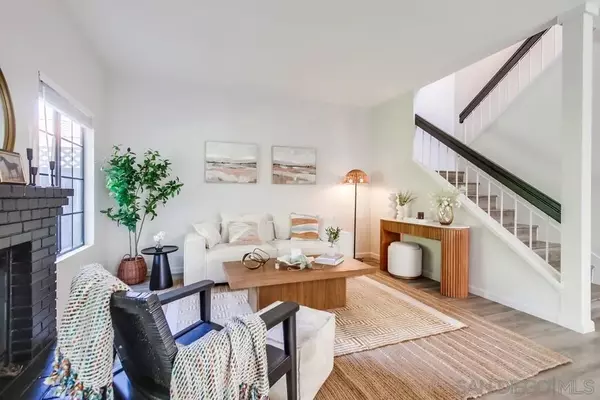 Encinitas, CA 92024,2216 Summerhill Dr