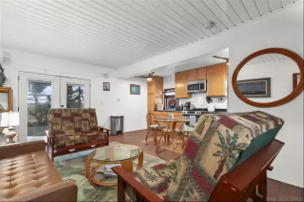 San Diego, CA 92107,5038-40 W Point Loma Blvd