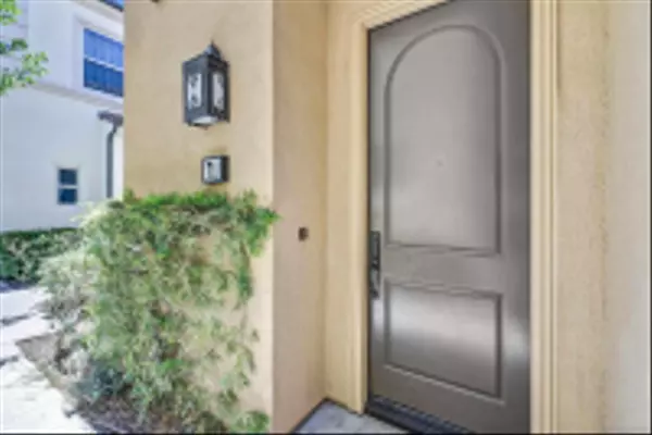 Irvine, CA 92618,71 Kestrel