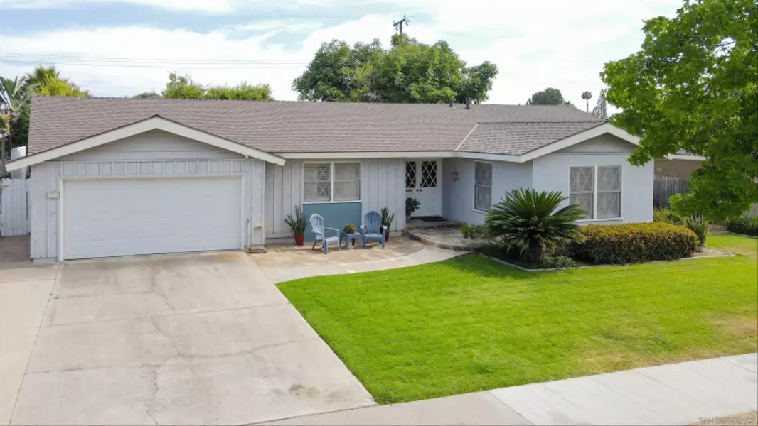 1112 E Del Mar Ave, Orange, CA 92865