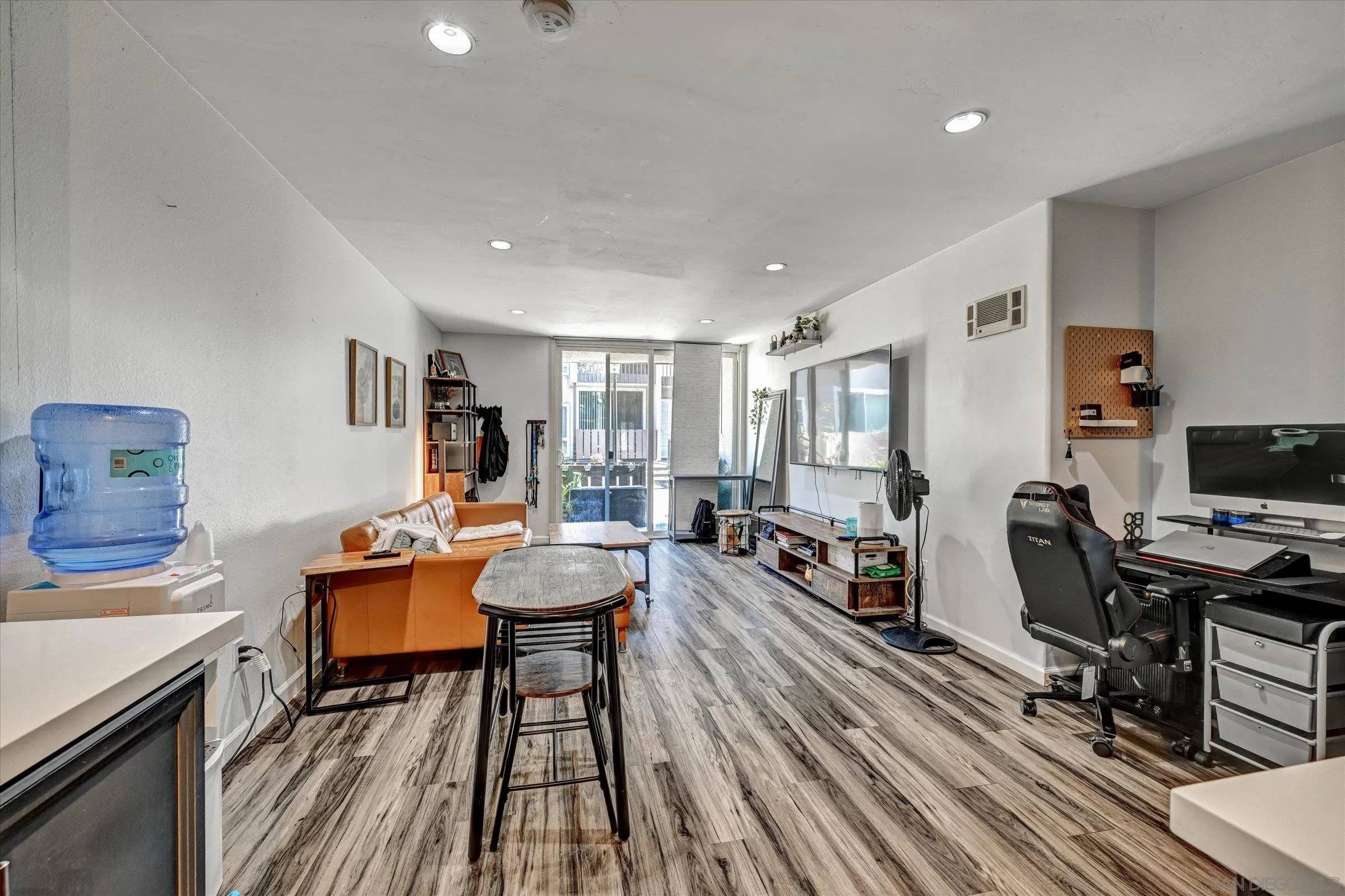 San Diego, CA 92111,6333 Mount Ada #156