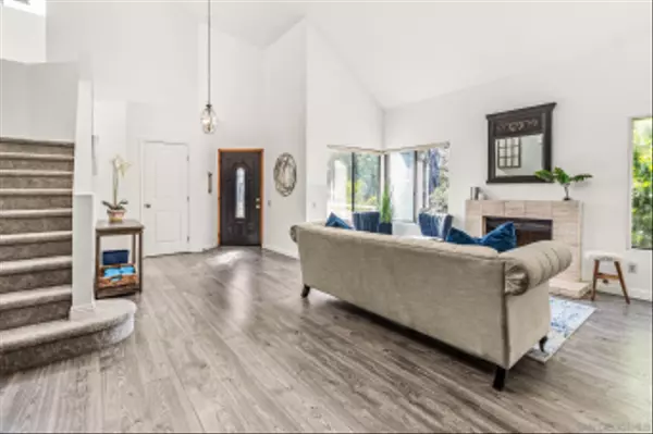 Carlsbad, CA 92008,2820 Cedarwood Way