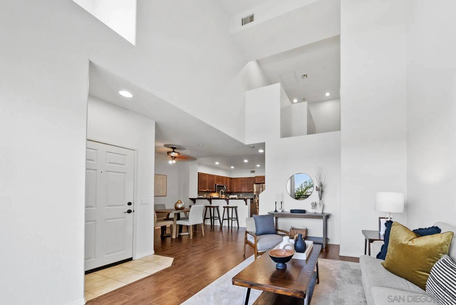 San Diego, CA 92105,5439 Soho View Ter