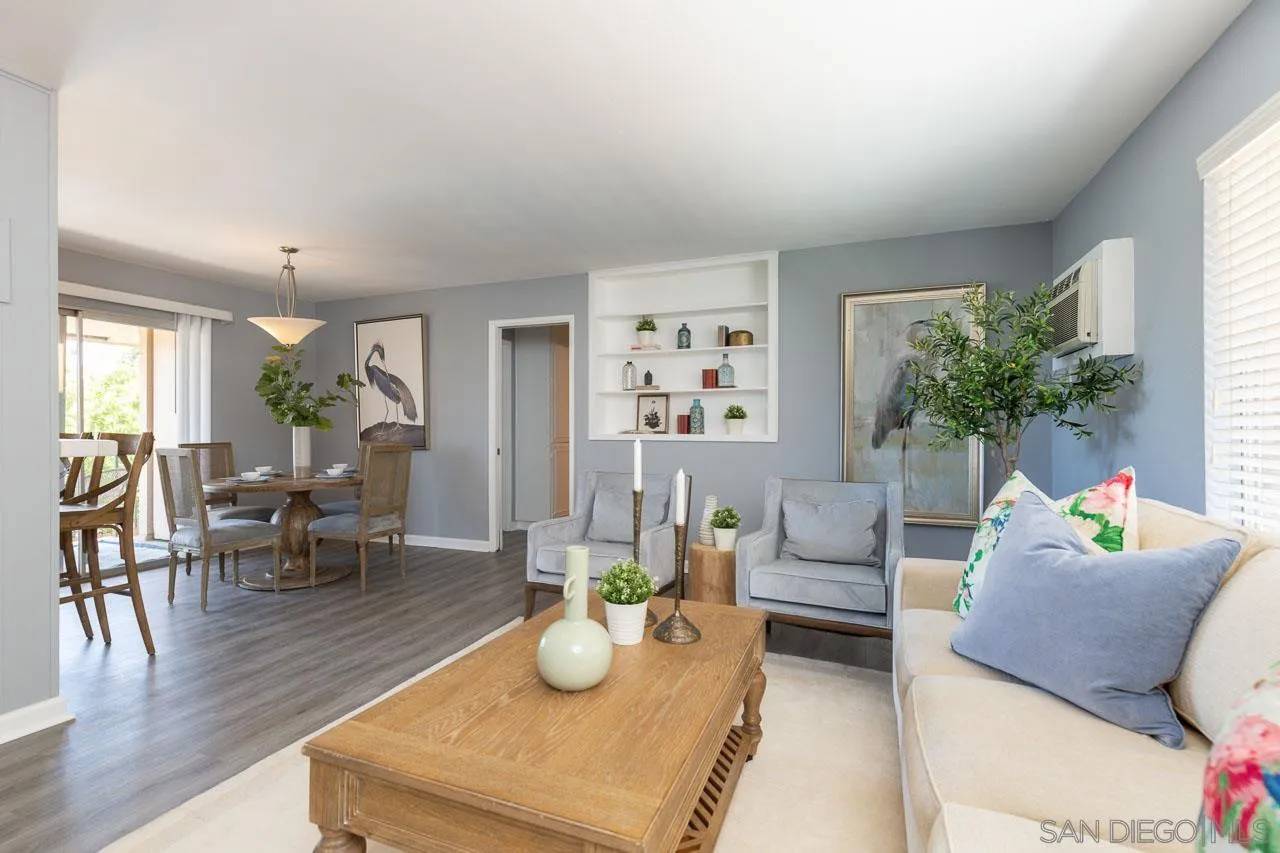 La Mesa, CA 91942,4800 Williamsburg Lane #216