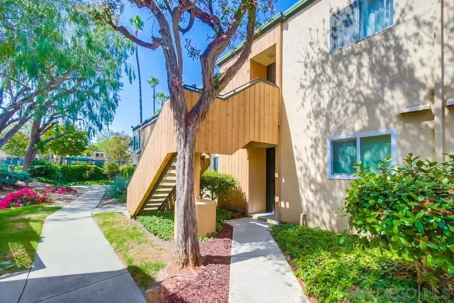 8711 Navajo Road #2, San Diego, CA 92119