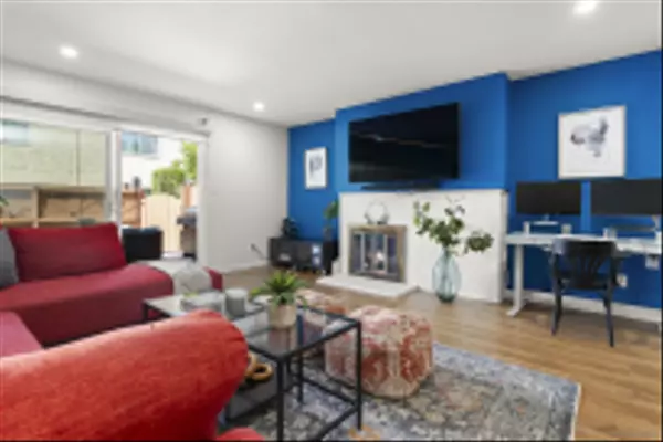 San Diego, CA 92120,6821 Alvarado Rd #3