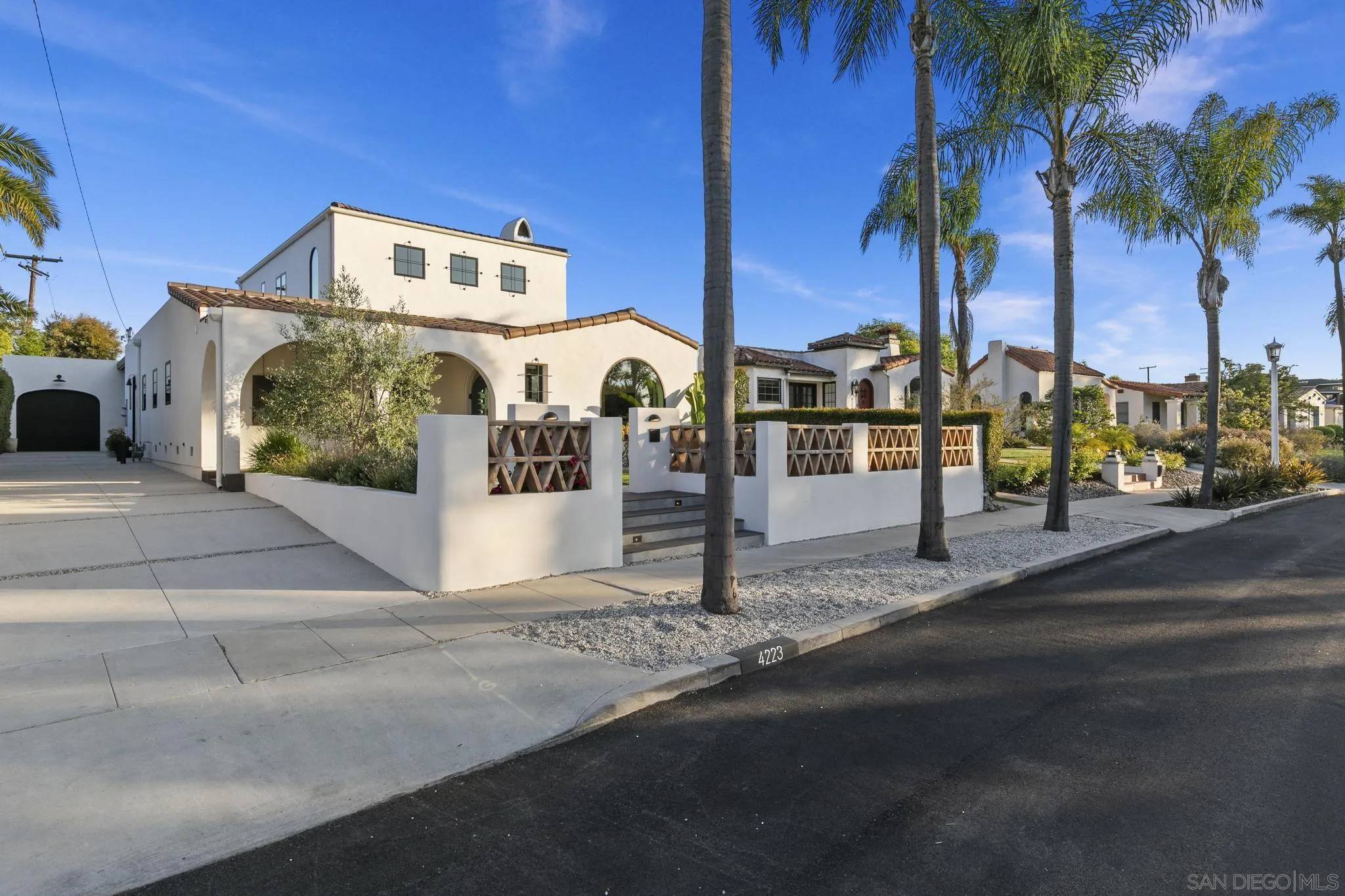 San Diego, CA 92116,4223 Middlesex Dr