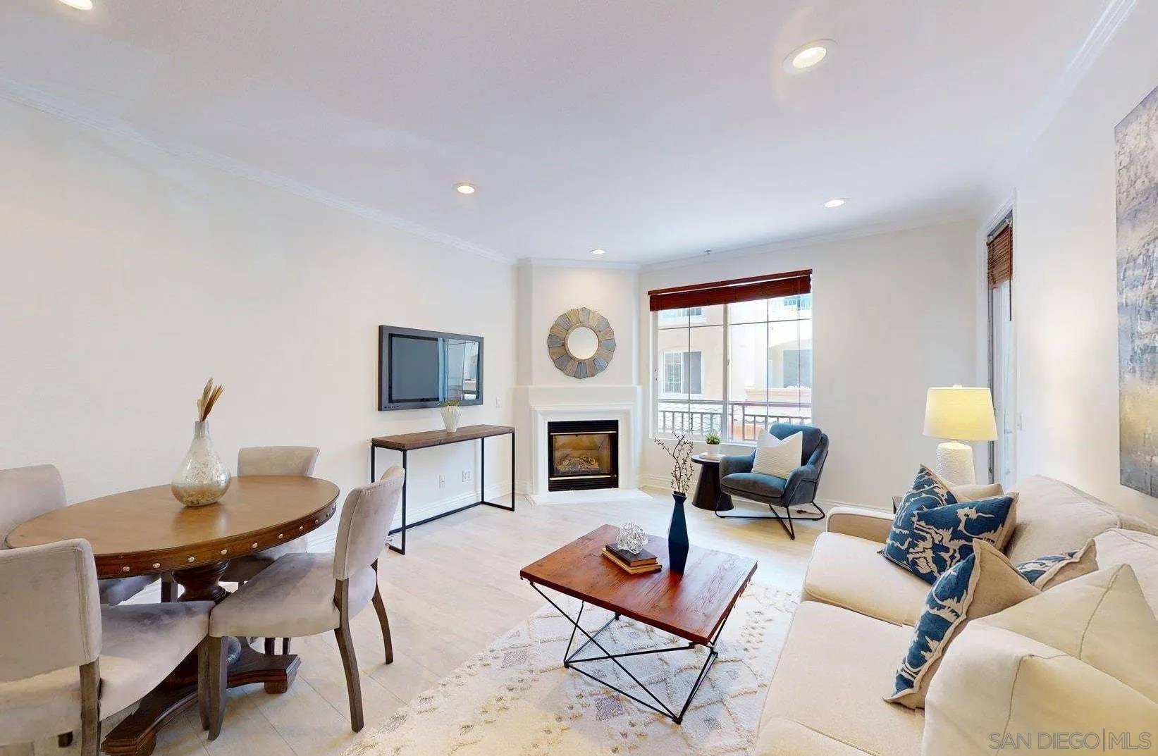 12376 Carmel Country Rd #204, San Diego, CA 92130