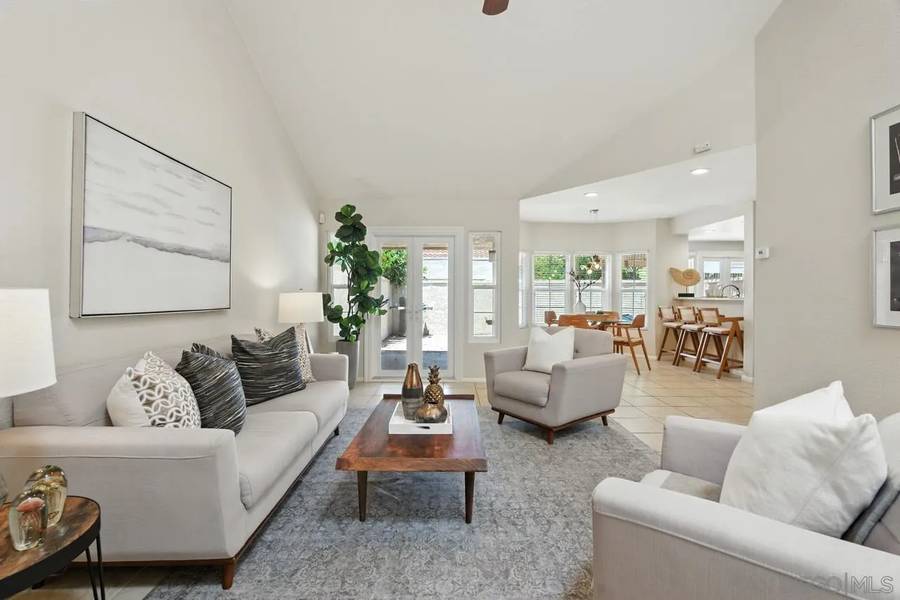 15905 Avenida Villaha #81, San Diego, CA 92128