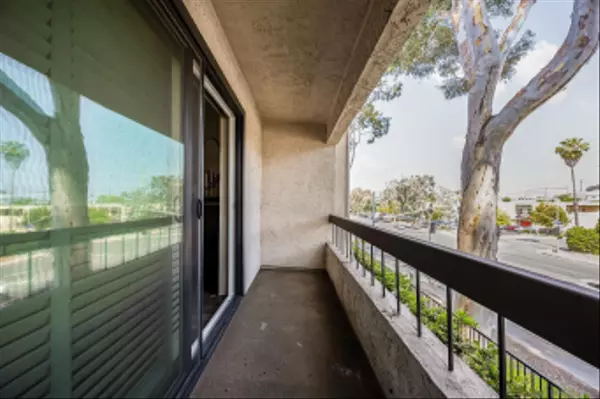 San Diego, CA 92110,5705 Friars Rd #19