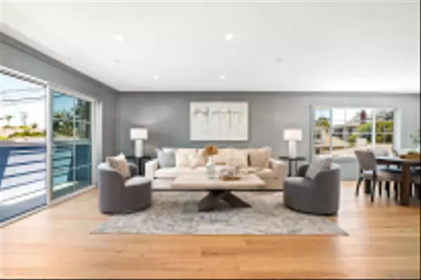 Coronado, CA 92118,545 Orange Ave
