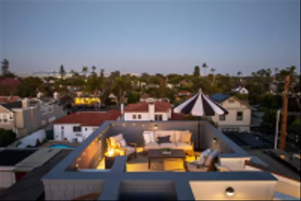 Coronado, CA 92118,547 Orange Ave